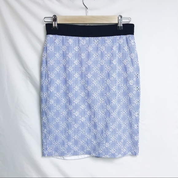 Ann Taylor Seersucker Pencil Skirt Size 2 - Picture 2 of 5